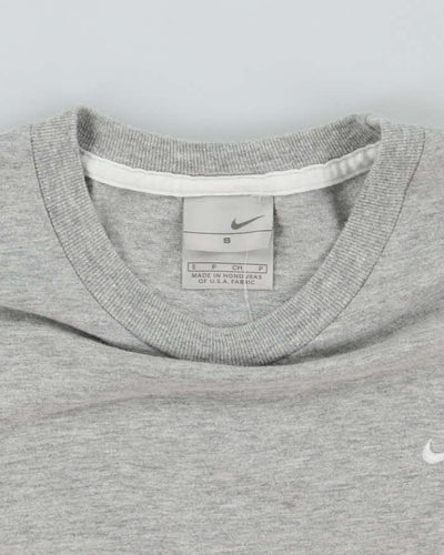 Vintage Y2K Nike Small Embroidered Swoosh T-Shirt - S