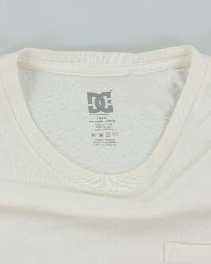 Vintage DC Shoe CO. Spell Out Pocket Graphic T-Shirt - L