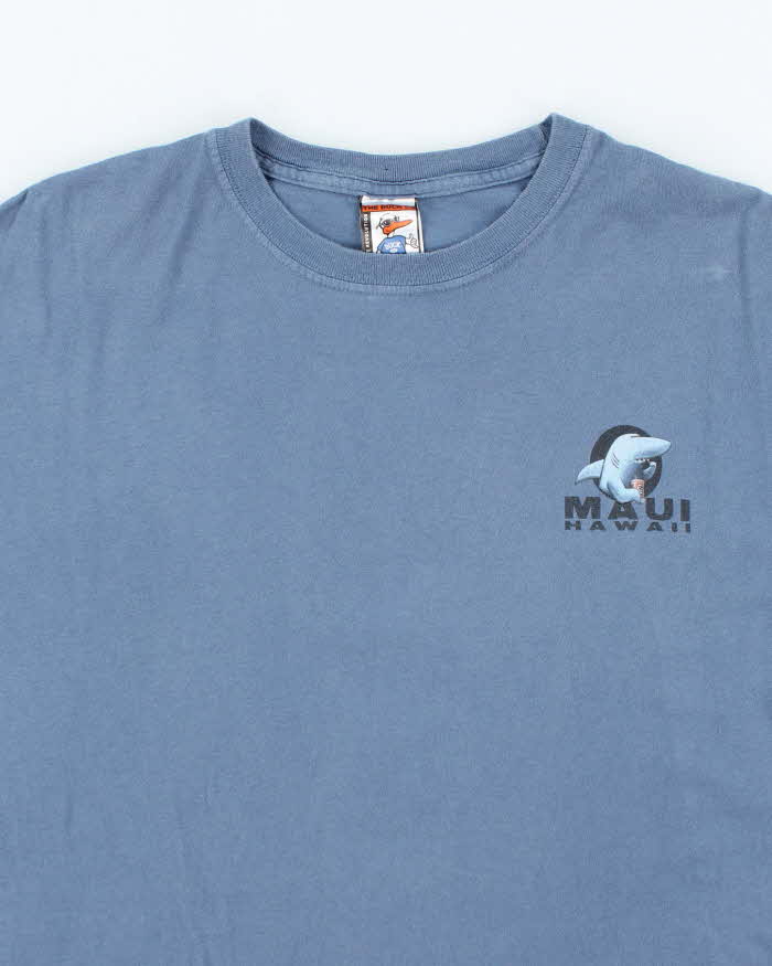 Vintage 2000's Maui Beware Sharks Souvenir T-Shirt - L