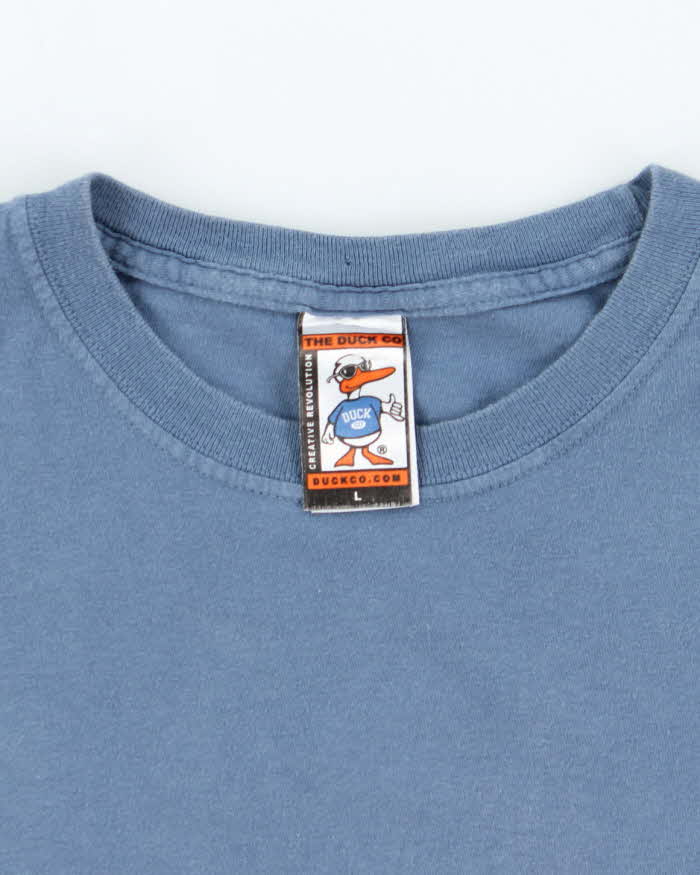 Vintage 2000's Maui Beware Sharks Souvenir T-Shirt - L