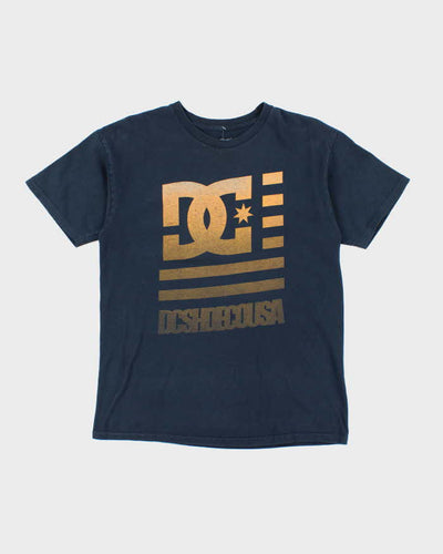 Vintage 2000's DC Shoe Co. Flag Graphic T-Shirt - M