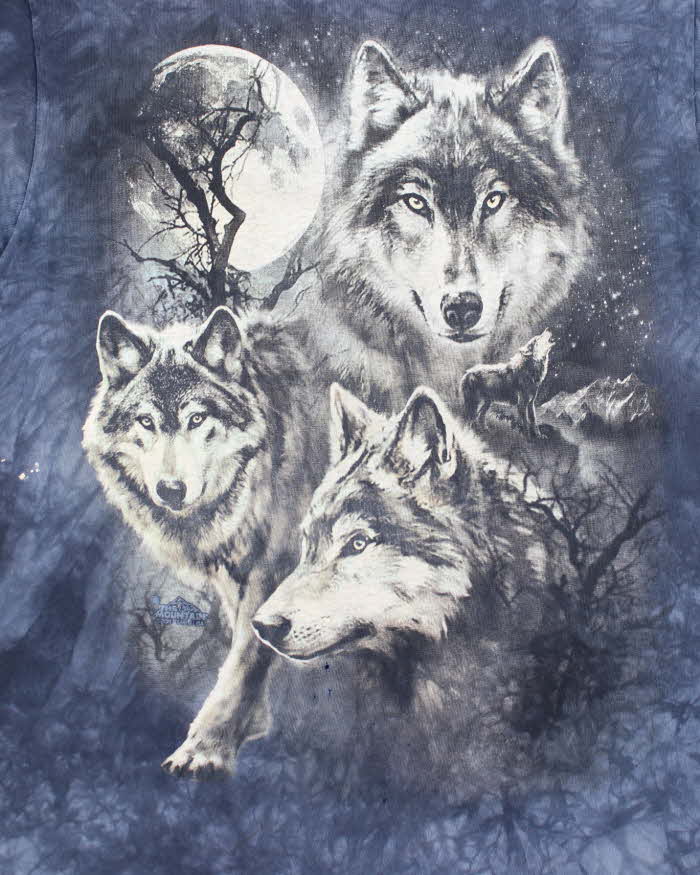 Vintage The Mountain Howling Wolf Graphic T-Shirt - M