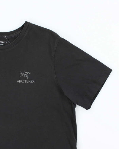 Vintage 2000's Arc'teryx Small Logo Lightweight T-Shirt - L