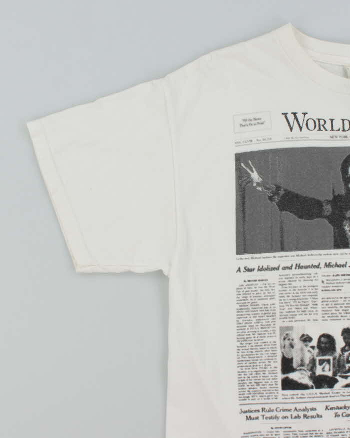 Vintage Y2K World Report Newspaper Graphic T-Shirt - L