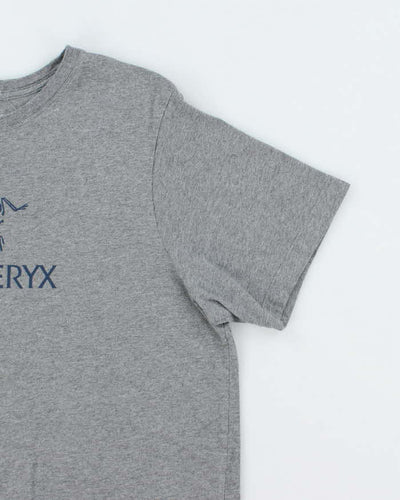 Vintage Arc'teryx Centre Logo Graphic T-Shirt - L