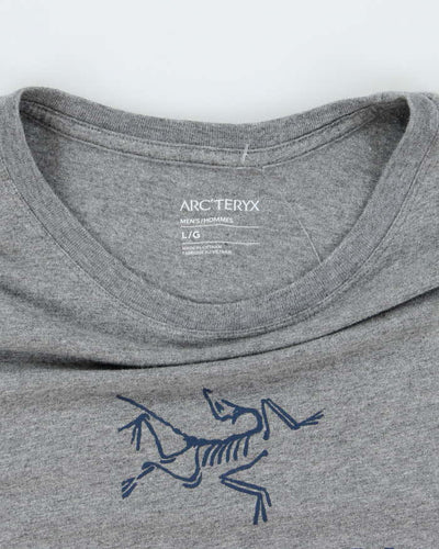 Vintage Arc'teryx Centre Logo Graphic T-Shirt - L