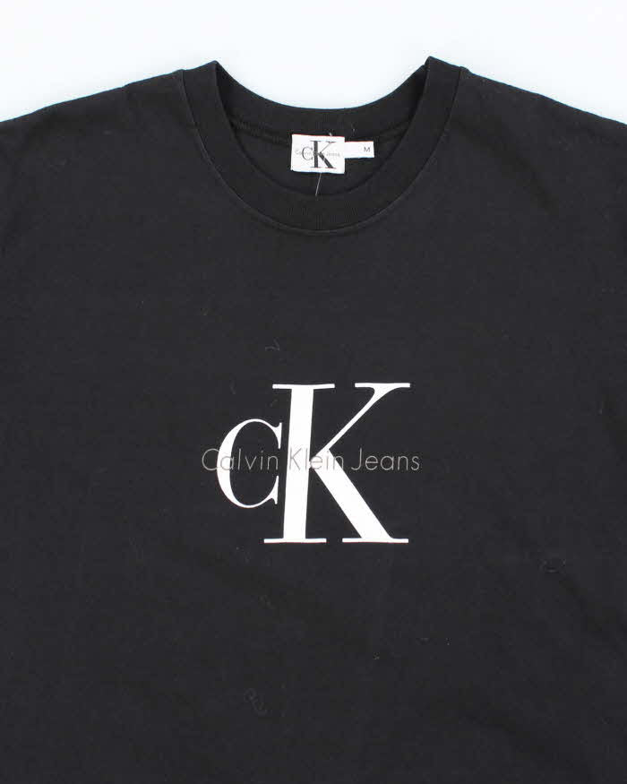 Vintage Y2K Calvin Klein Spell Out Graphic T-Shirt - M