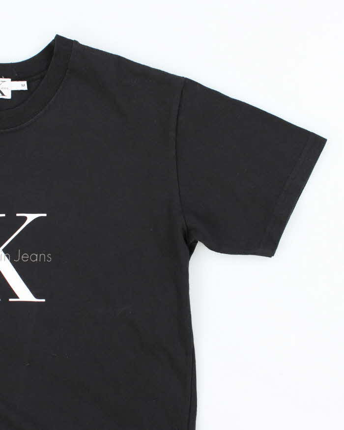 Vintage Y2K Calvin Klein Spell Out Graphic T-Shirt - M