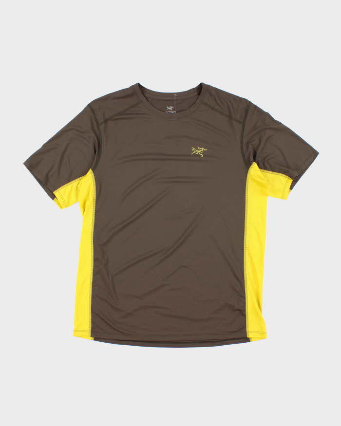 Vintage 2000's Arc'teryx Two Tone Lightweight T-Shirt - M