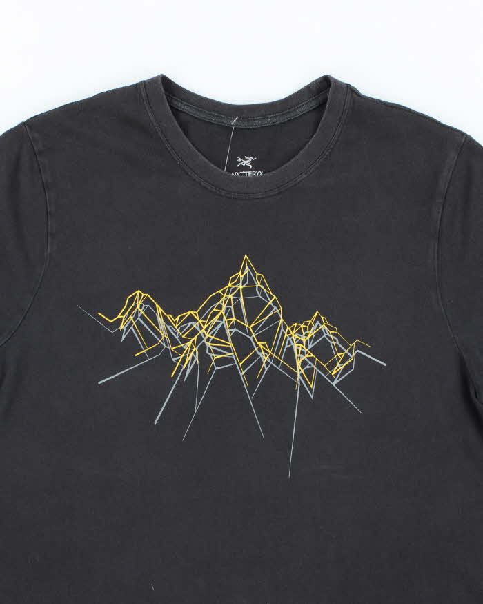 Arc'Teryx Black Print T-Shirt - M