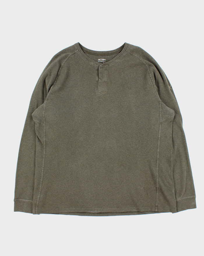 Vintage Arc'teryx Khaki Long Sleeve Henley T-Shirt - XL
