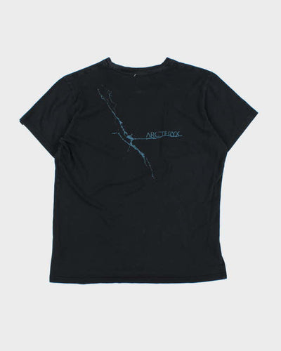 Vintage Arc'teryc Logo Graphic Short Sleeve T-Shirt - M