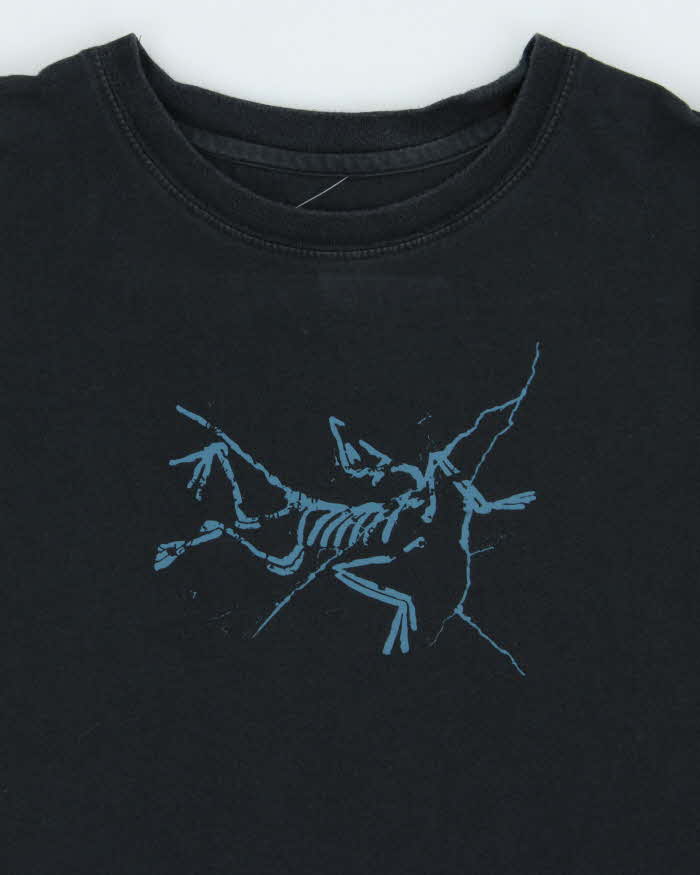 Vintage Arc'teryc Logo Graphic Short Sleeve T-Shirt - M