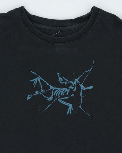 Vintage Arc'teryc Logo Graphic Short Sleeve T-Shirt - M