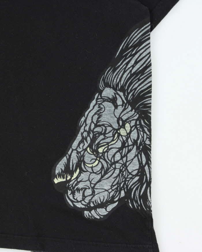 Uniqlo x Riso Fukiu by Tezuka Production Graphic V-Neck T-shirt - L