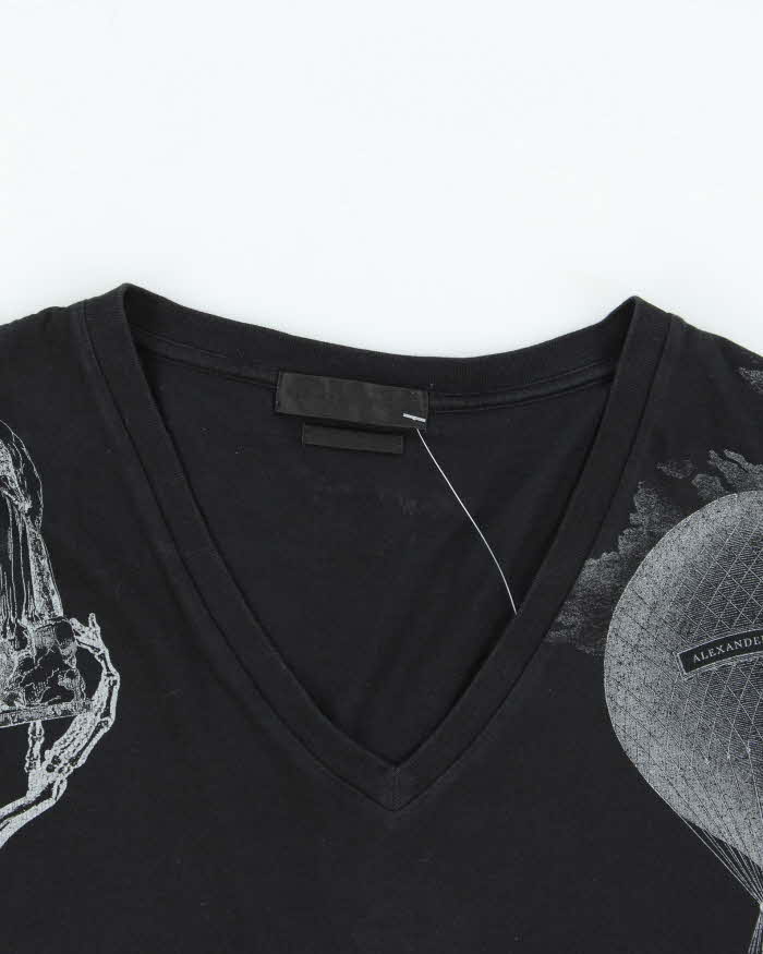 SS2015 Alexander Mcqueen Graphic V-Neck T-Shirt - M
