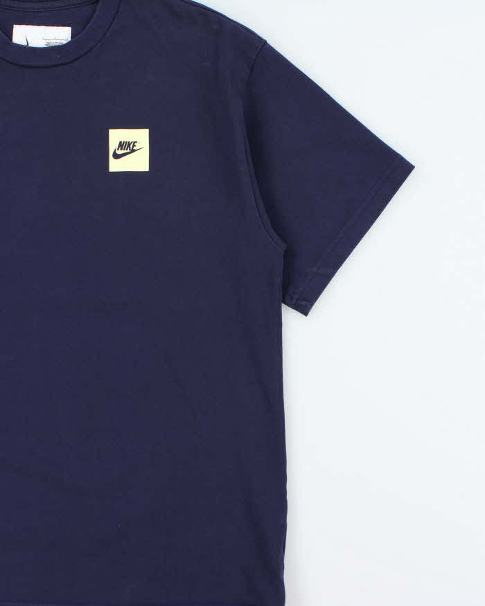 Nike Design Finish Line Heavyweight Crewneck T-Shirt - L