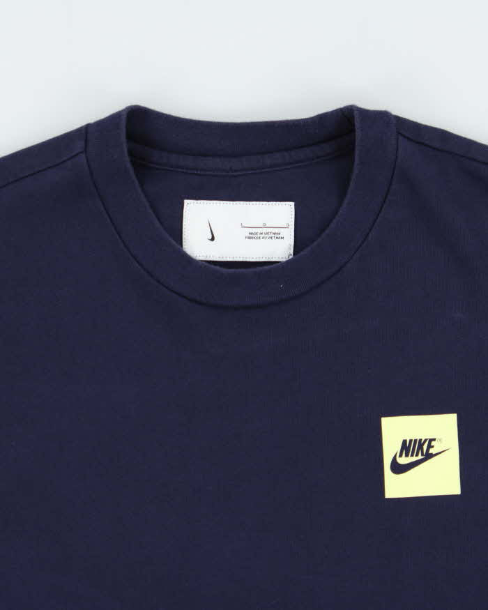 Nike Design Finish Line Heavyweight Crewneck T-Shirt - L