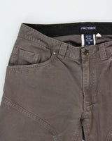 Vintage Y2K 00s Arc'teryx 'Cronin' Khaki Low-Rise Canvas Wide Leg Hiking Trousers - W34 L32