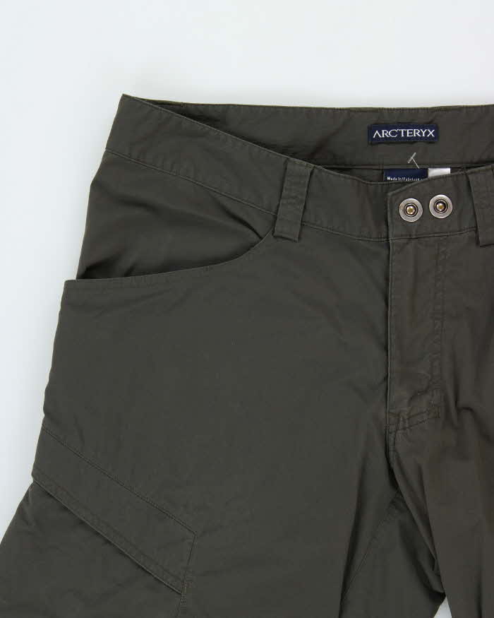 Vintage Y2K 00s Arc'teryx 'Cronin' Khaki Low-Rise Soft Shell Wide Leg Hiking Trousers - W32 L32