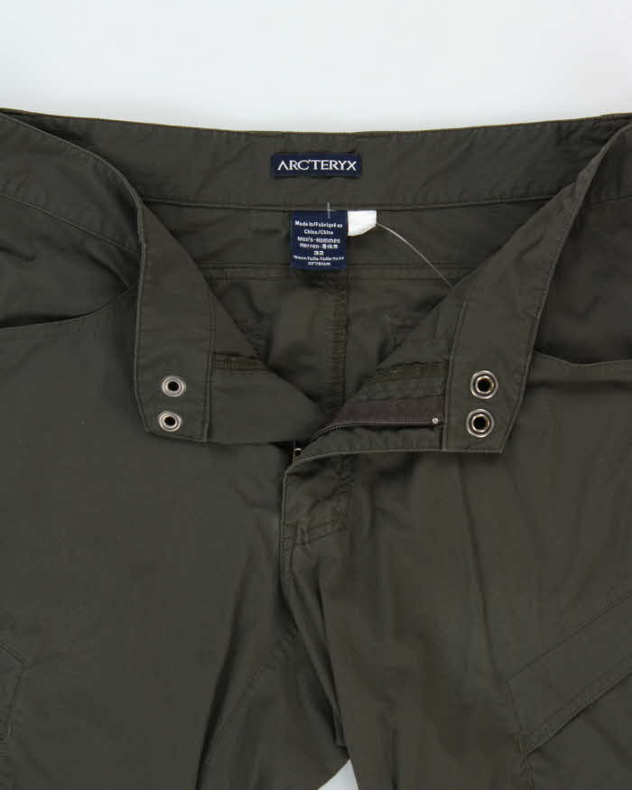 Vintage Y2K 00s Arc'teryx 'Cronin' Khaki Low-Rise Soft Shell Wide Leg Hiking Trousers - W32 L32