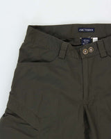 Vintage Y2K 00s Arc'teryx Khaki 'Jasp' Low-Rise Soft Shell Straight Leg Elastic Hiking Trousers - W30 L32