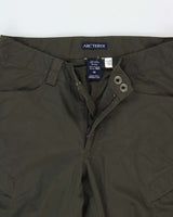 Vintage Y2K 00s Arc'teryx Khaki 'Jasp' Low-Rise Soft Shell Straight Leg Elastic Hiking Trousers - W30 L32