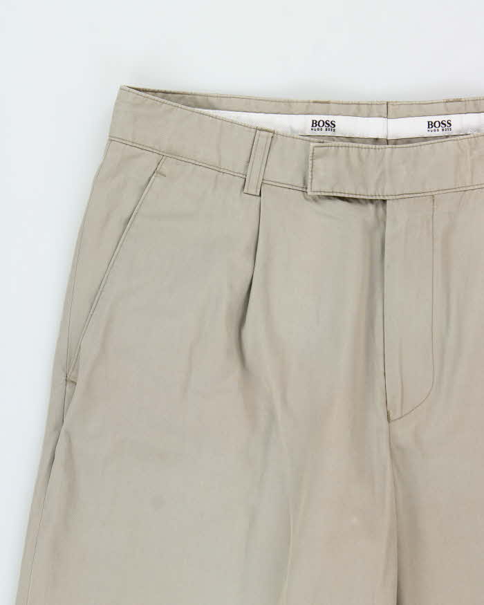 Vintage Y2K 00s Hugo Boss Khaki Lightweight Canvas Pleated Relaxed Straight Leg 'Mike' Chino Trousers - W32 L32