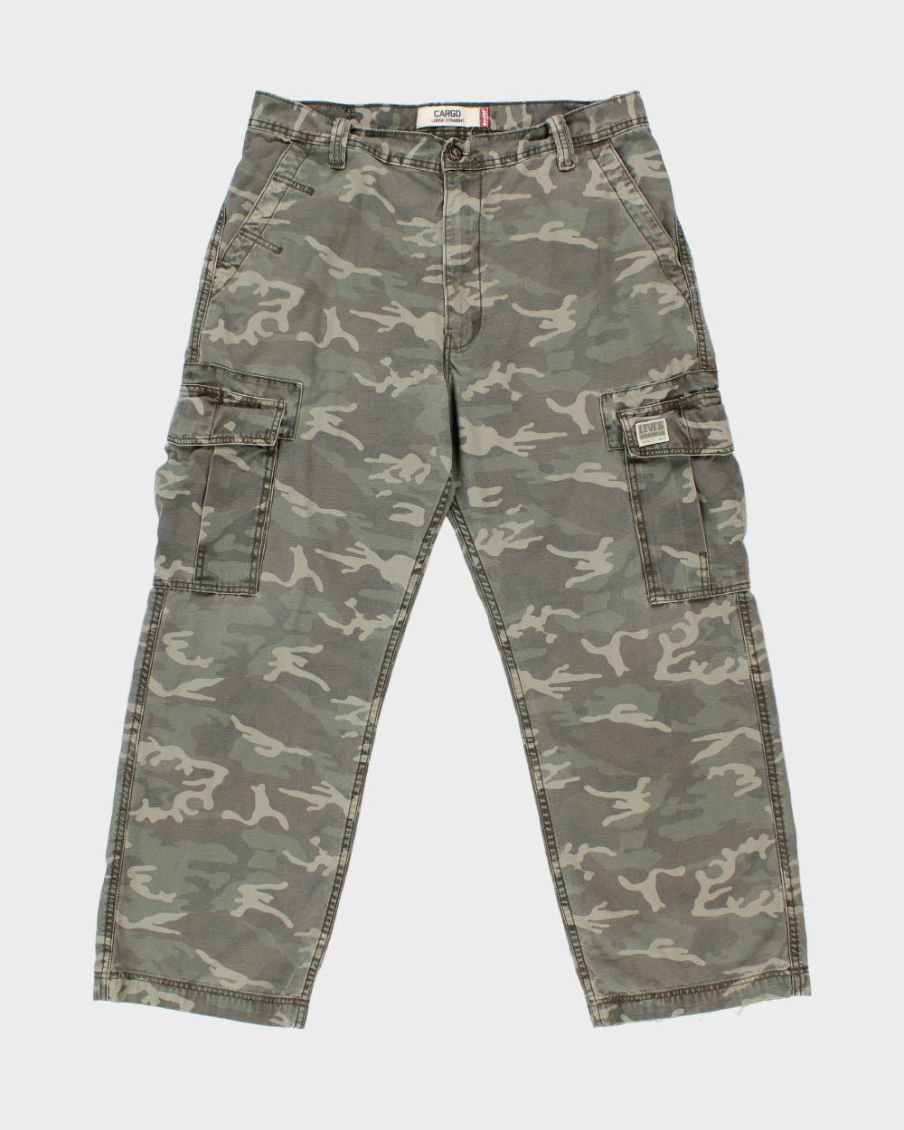 Vintage '03 Y2K Levi's Mid-Rise Woodland Camo Canvas Loose Straight Fit Cargo Trousers - W36 L30