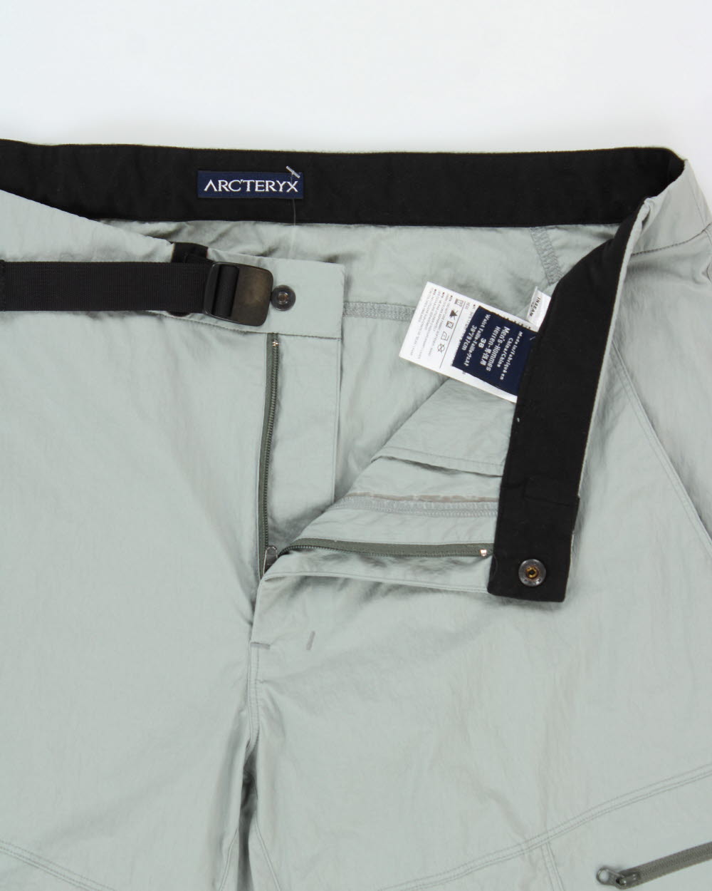 Vintage 2000s Arc'teryx Softshell Mutli Pocket Tech Trousers - W34 L31