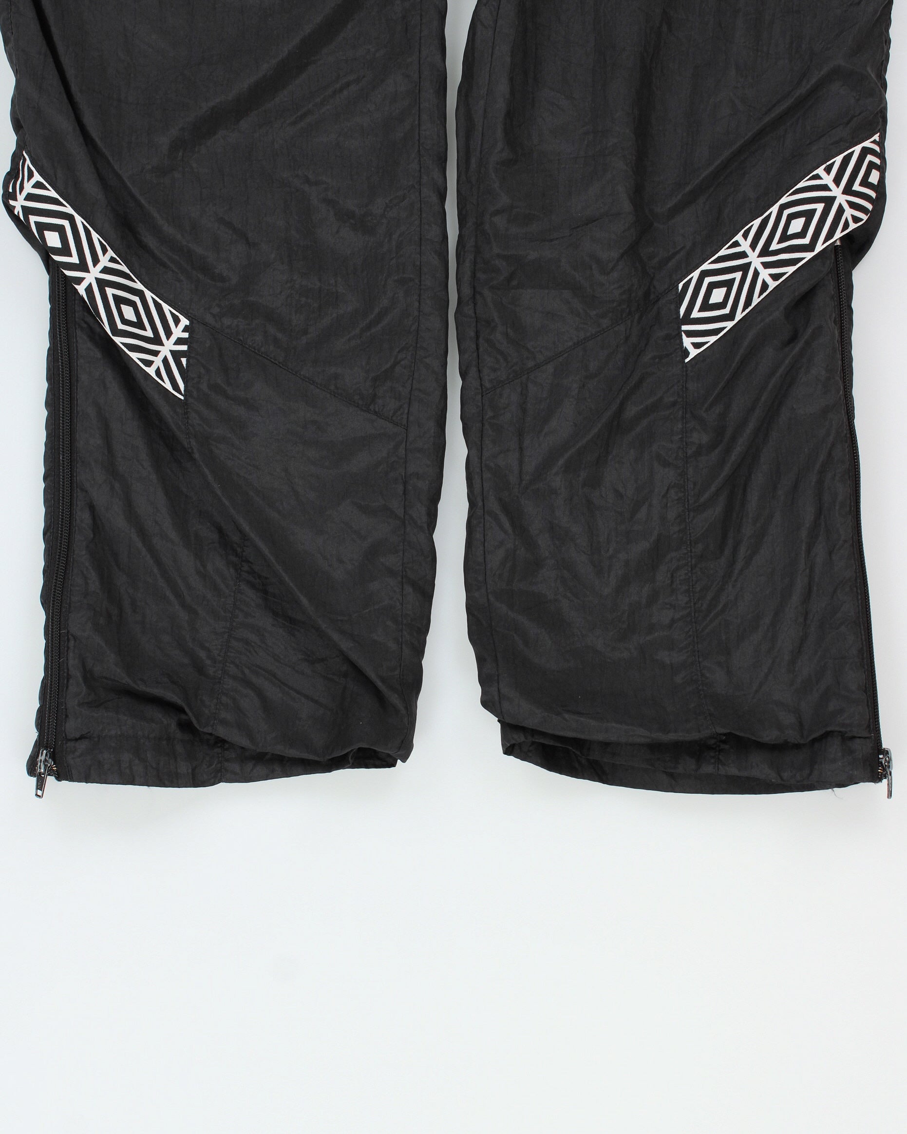 Vintage 1990s Umbro Classic Diamond Shell Relaxed Fit Zip Cuff Tracksuit Bottoms - L