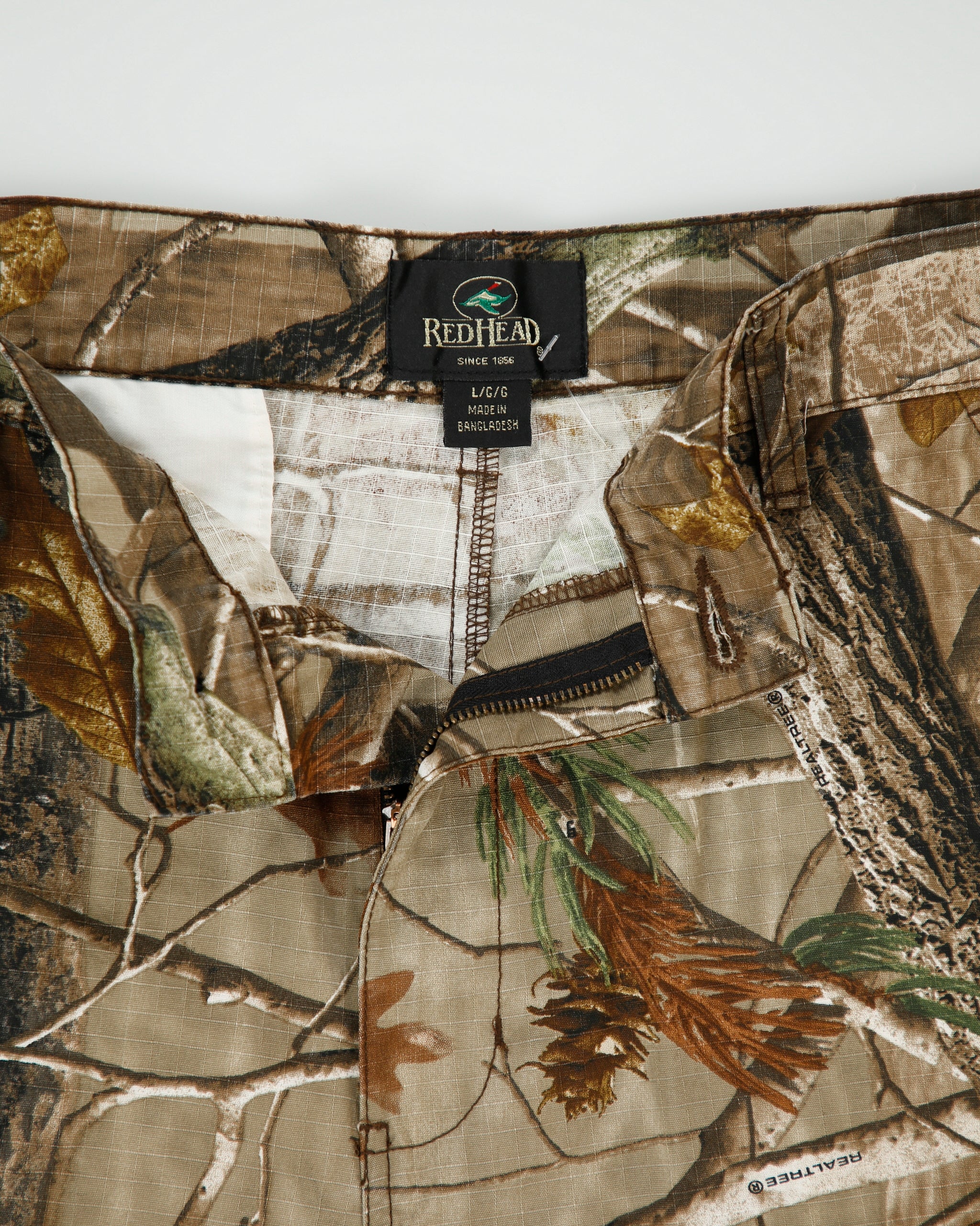 Vintage Y2K 00s Redhead Realtree Camo Canvas Relaxed Fit Tapered Cargo Trousers - W38 L31