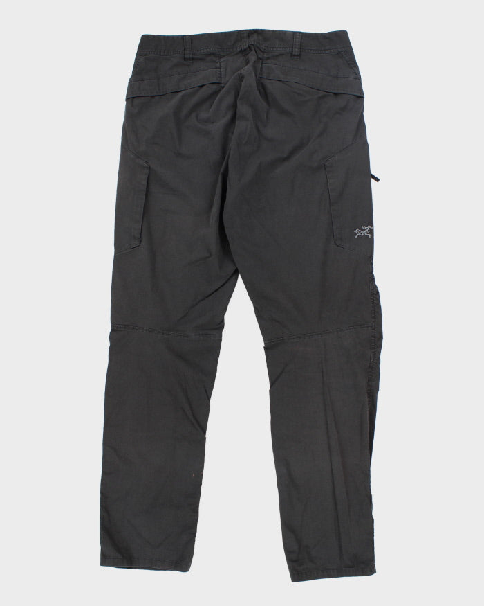 Vintage 2000's Arc'teryx Multi Pocket Cargo Hiking Trousers - W32 L30