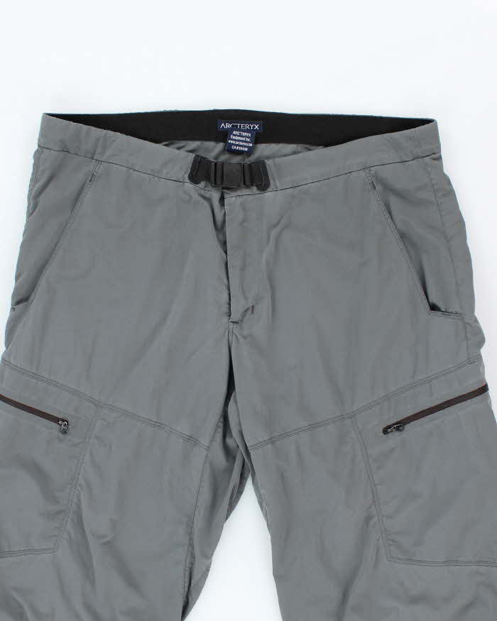 Vintage Y2K Arc'teryx Lightweight Multi Pocketed Utility 3/4 Length Trousers - W36 L21