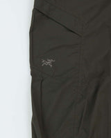 Vintage Y2K 00s Arc'teryx Wide Leg Khaki Cargo Tech Trousers - W36 L32