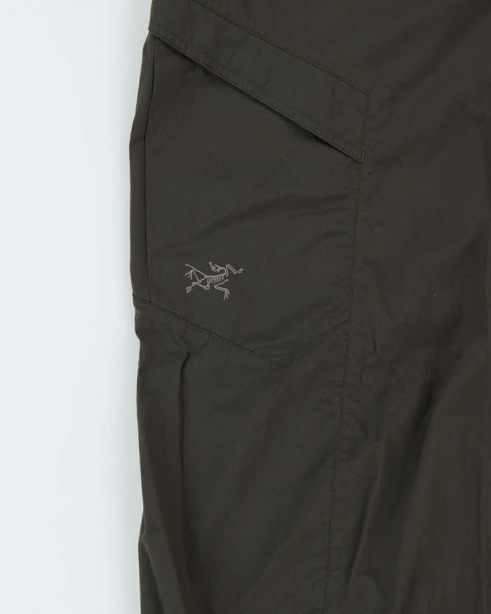 Vintage Y2K 00s Arc'teryx Wide Leg Khaki Cargo Tech Trousers - W36 L32