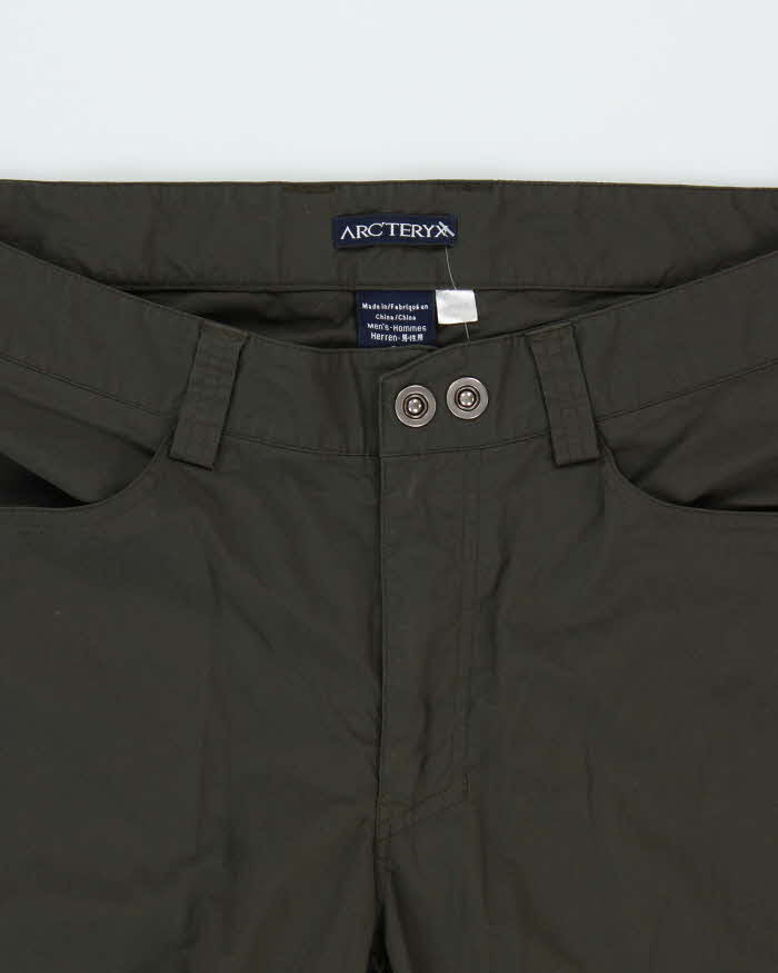 Vintage Y2K 00s Arc'teryx Wide Leg Khaki Cargo Tech Trousers - W36 L32