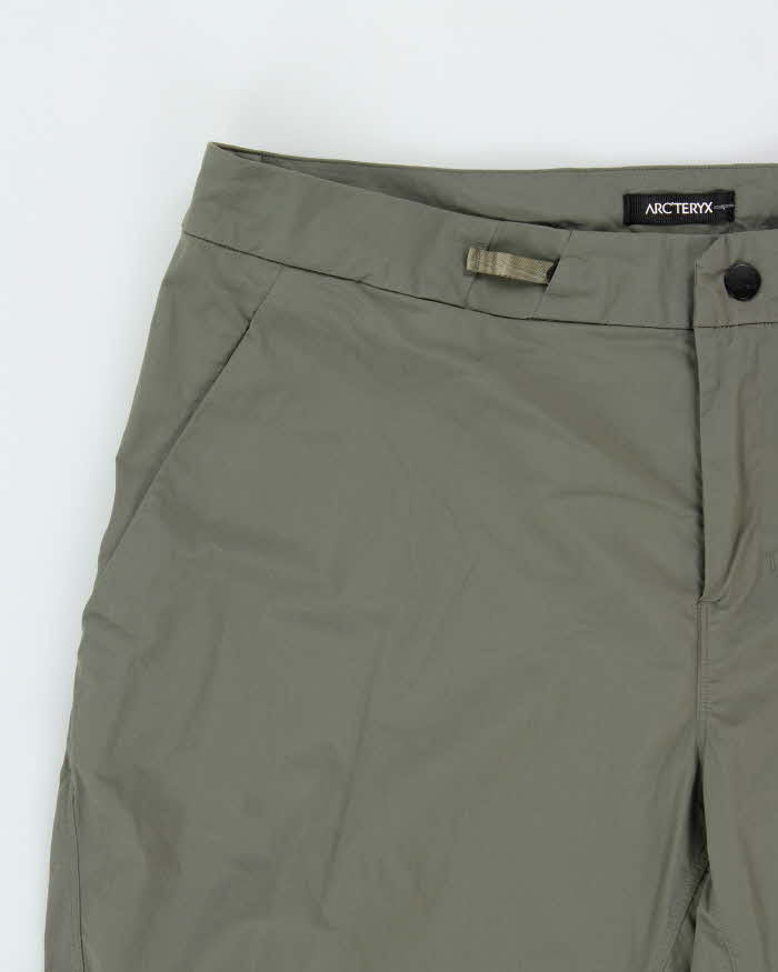 2022 Arc'teryx 'Acrople Jogger' Khaki Soft Shell Loose Fit Cuffed Technical Tracksuit Trousers - W36 L30