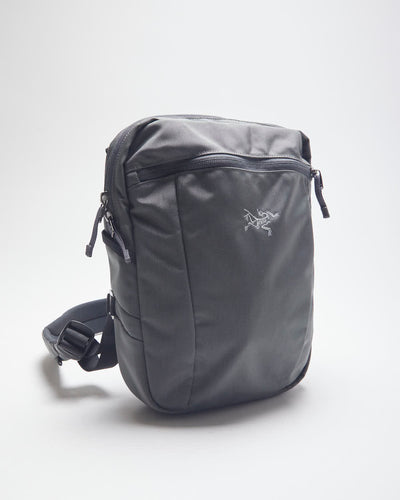 Vintage Arc'teryx Multi Pocket Shoulder Bag