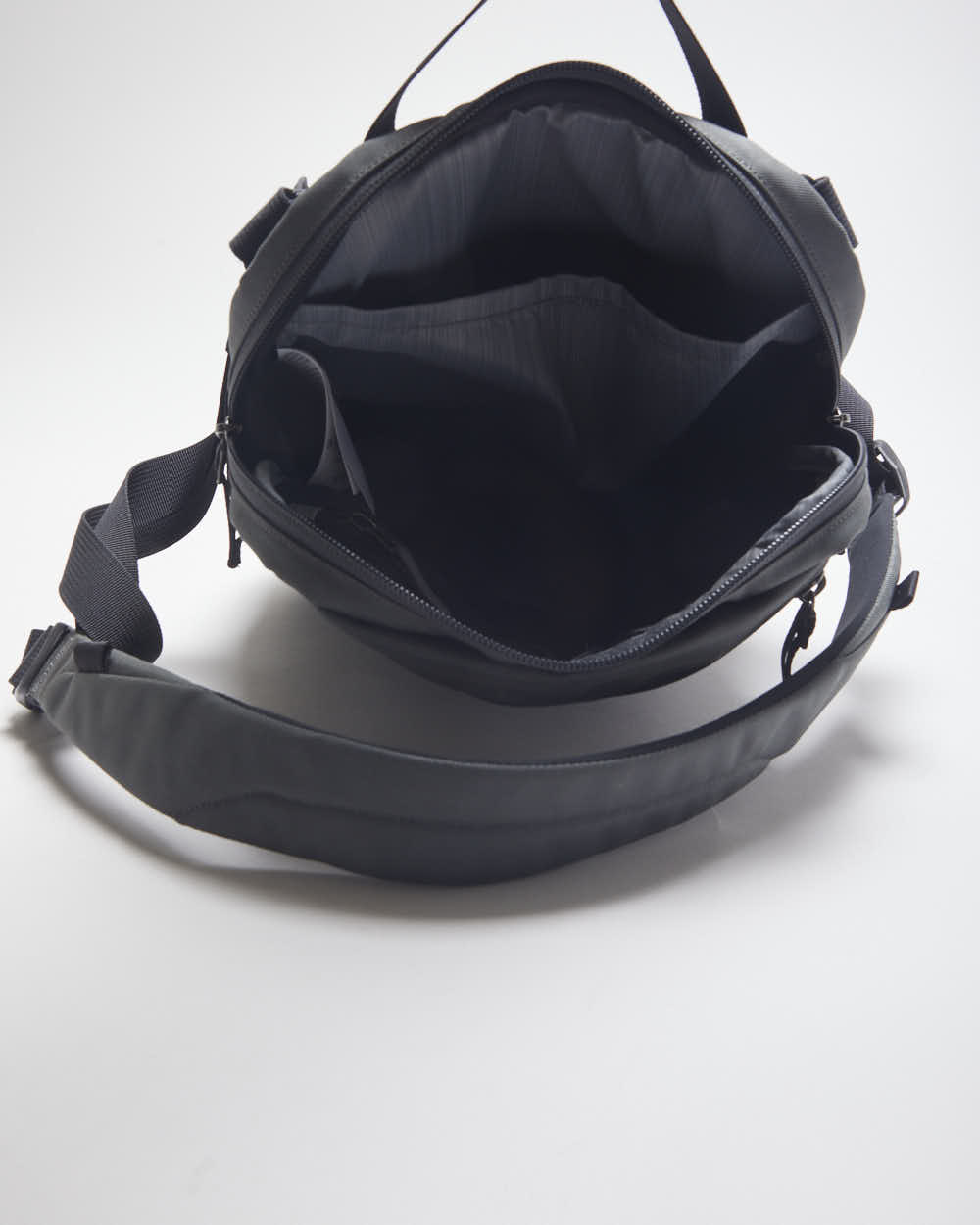 Vintage Arc'teryx Multi Pocket Shoulder Bag