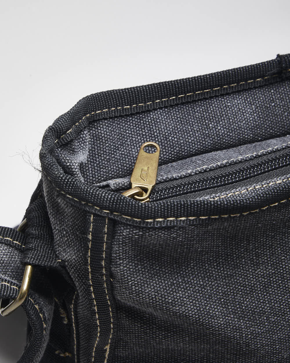 Vintage Y2k 00s Diesel Cross-Body Bag