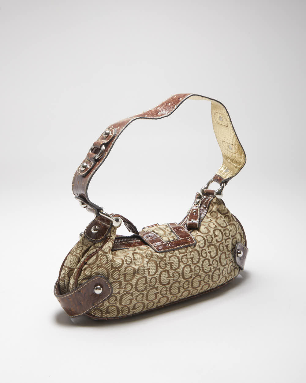 バッグ Y2K Archive guess Monogram barrel Bag Vintage Y2k 00s Guess Handbag – Rokit