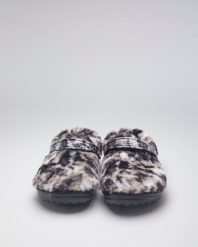 Fluffy Patterned Crocs EU 42