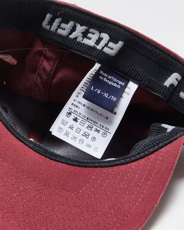 Vintage Arc'teryx Embroidered 'Evolution In Action' FlexFit Baseball Cap - L/XL
