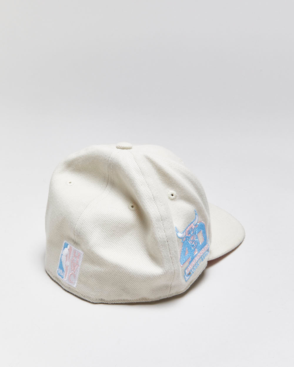 Mitchell &amp; Ness Hardwood Classic Chicago Bulls Windy City 2006 Anniversary NBA Fitted Baseball Cap - 7
