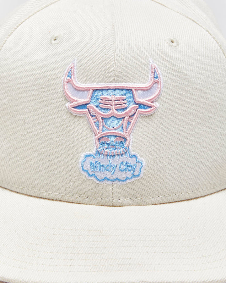 Mitchell & Ness Hardwood Classic Chicago Bulls Windy City 2006 Anniversary NBA Fitted Baseball Cap - 7