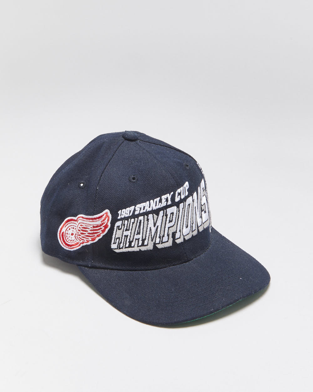 Vintage 1997 Detroit Red Wings Stanley Cup Champions Wool Blend NHL Center Ice Sports Specialties Snapback - OS