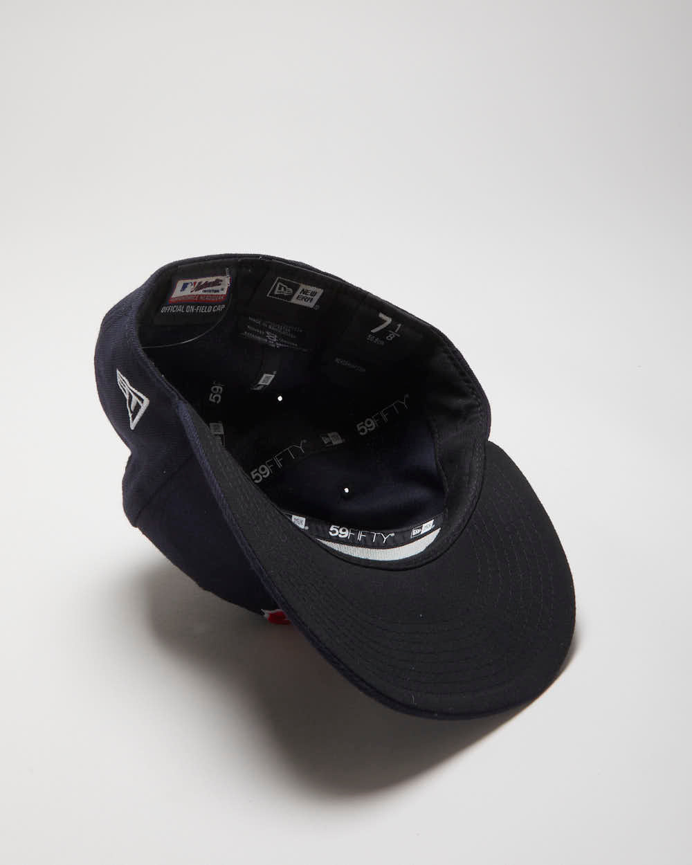 Vintage New Era Boston Red Sock MLB Official On-Field Fitted Baseball Cap - 7 1/8