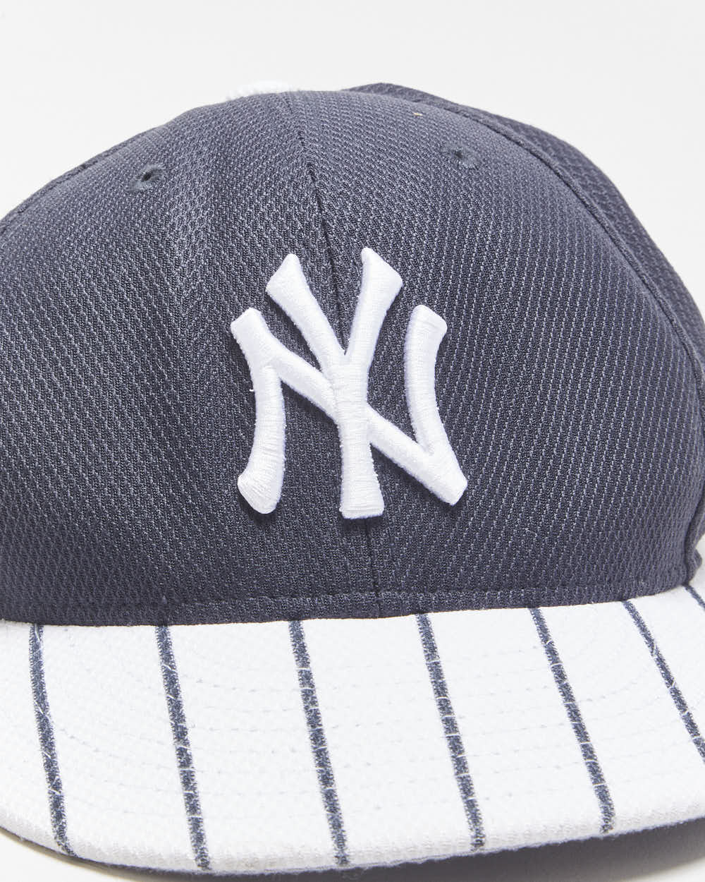 Vintage New Era 59Fifty NY Yankees Pinstripe MLB Performance Fitted Baseball Cap - OS