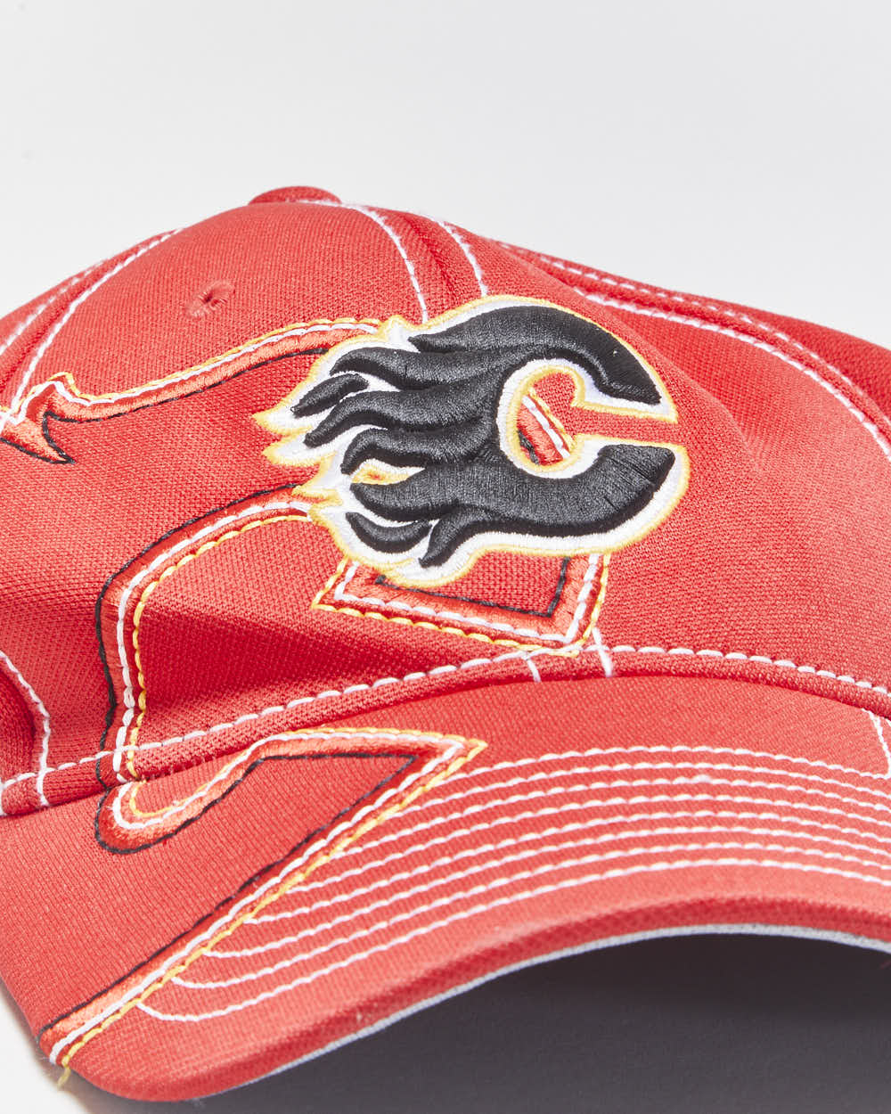 Vintage Y2K 00s Reebok Centre Ice Calgary Flames Contrast Stitch Fitmax'70 NHL Baseball Cap - L/XL